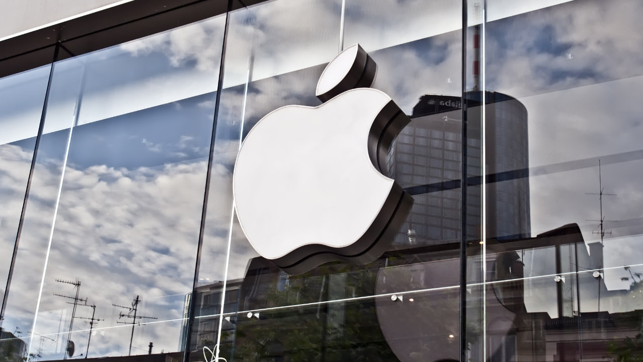 Crypto Investor Sues Apple Over Malicious App That Stole Cryptocurrencies